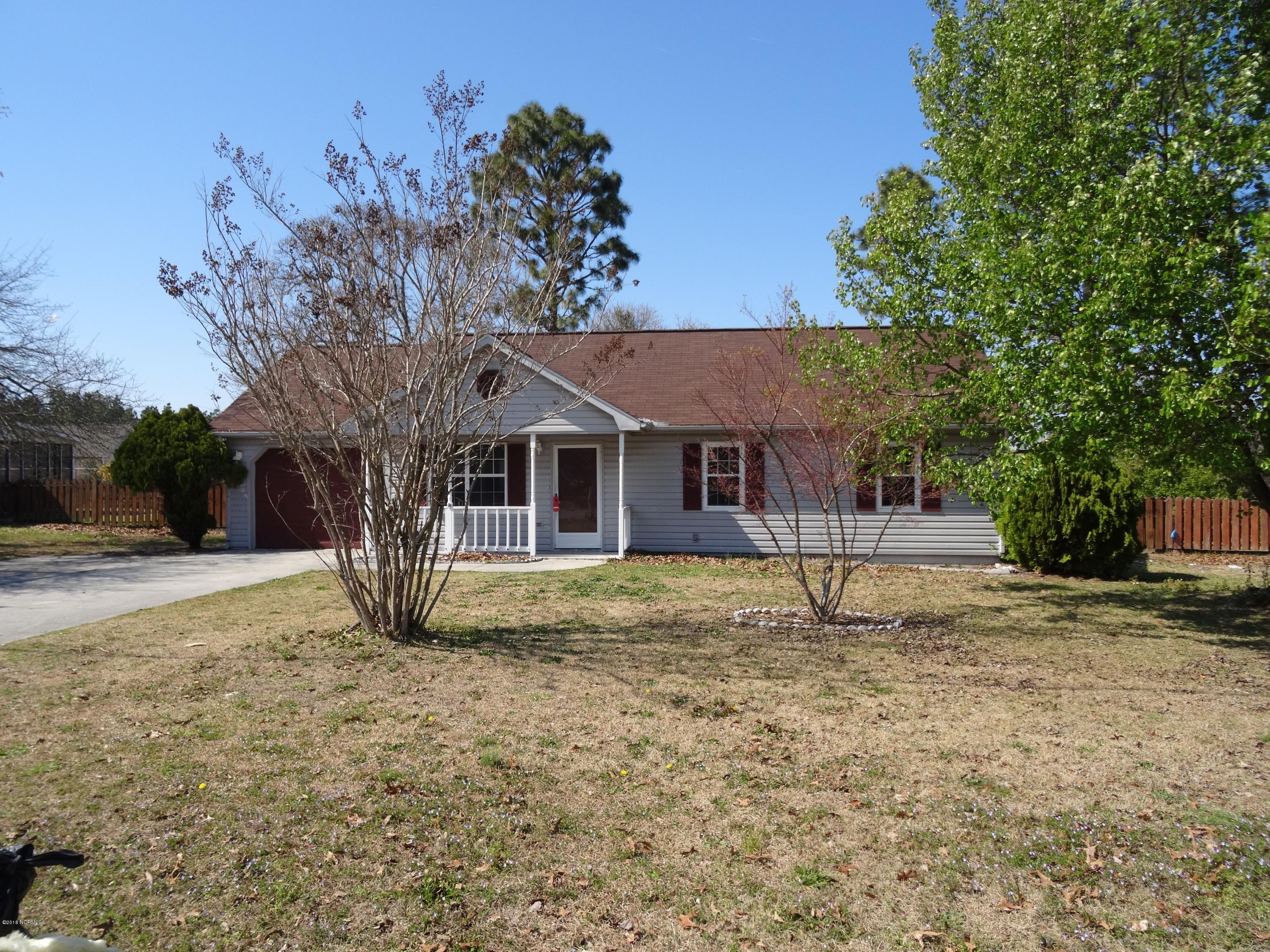 311 Crown Point Road Hubert, NC 28539 - Photo 2 of 25 311 Crown Point