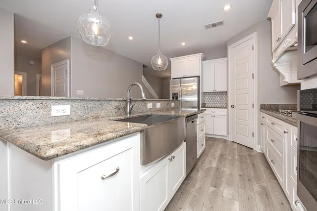 $2,400 | 10463 West Landon Green Circle, Gulfport, MS 39503