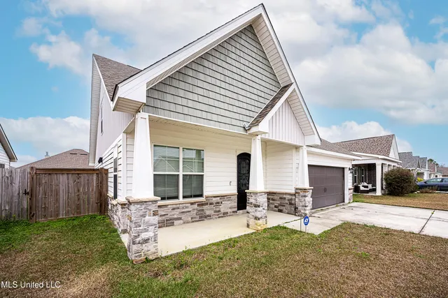 $2,400 | 10463 West Landon Green Circle, Gulfport, MS 39503