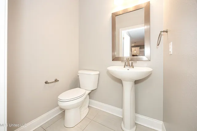 $2,400 | 10463 West Landon Green Circle, Gulfport, MS 39503