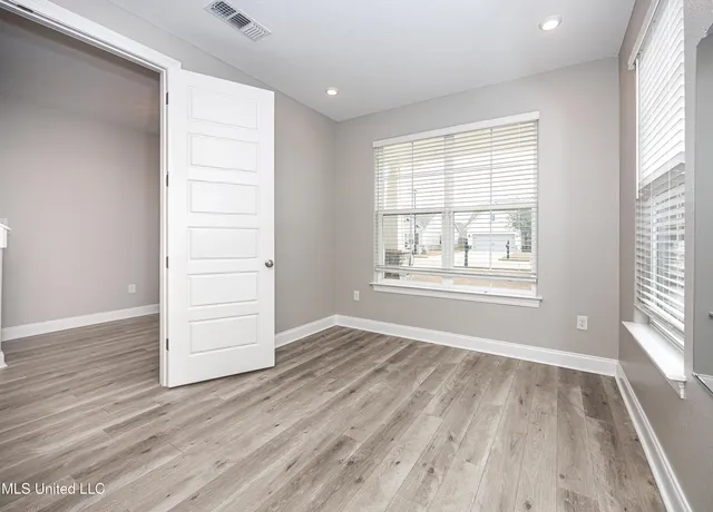 $2,400 | 10463 West Landon Green Circle, Gulfport, MS 39503