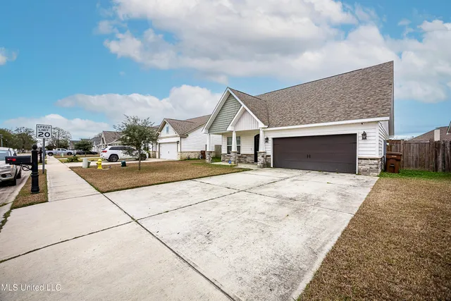 $2,400 | 10463 West Landon Green Circle, Gulfport, MS 39503