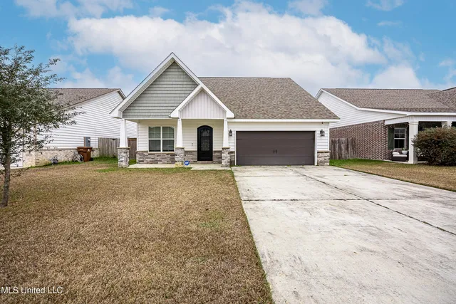 $2,400 | 10463 West Landon Green Circle, Gulfport, MS 39503