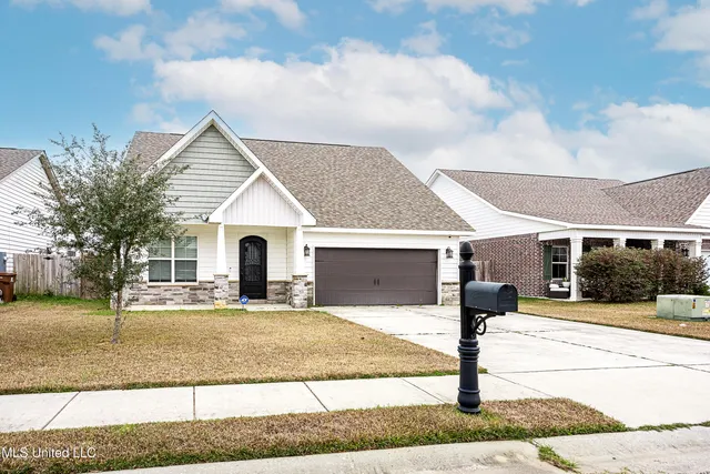 $2,400 | 10463 West Landon Green Circle, Gulfport, MS 39503