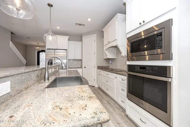 $2,400 | 10463 West Landon Green Circle, Gulfport, MS 39503