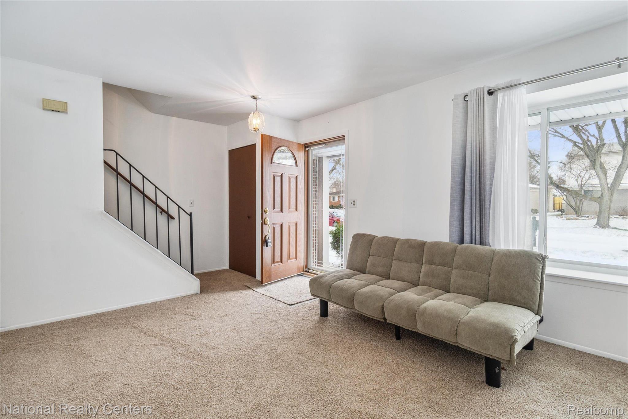620 Georgetown Street Canton, MI 48188 - Photo 6 of 51 Gallery Image 6