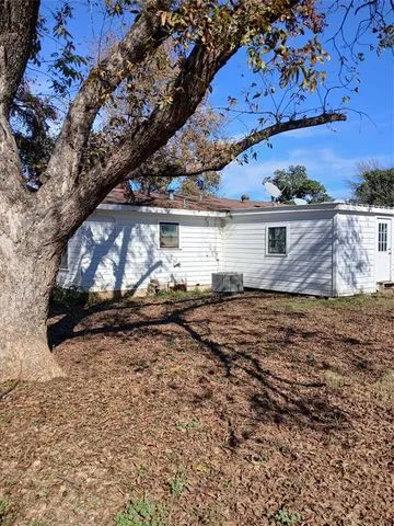 $149,900 | 202 Roselawn Street, Coleman, TX 76834