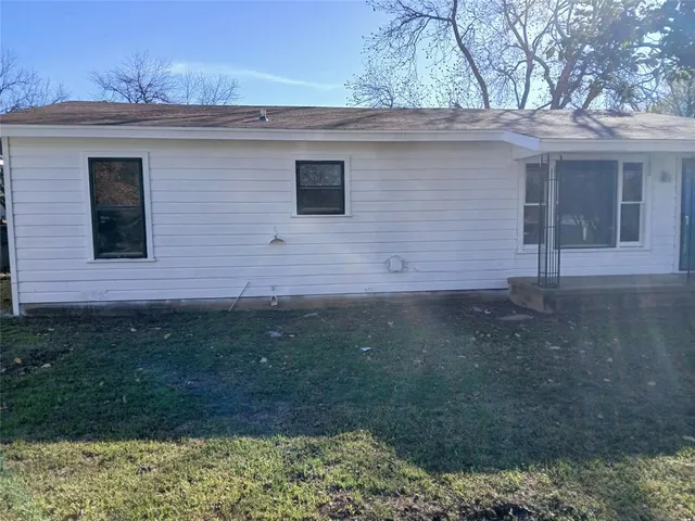 $149,900 | 202 Roselawn Street, Coleman, TX 76834