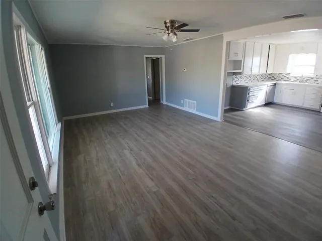 $149,900 | 202 Roselawn Street, Coleman, TX 76834