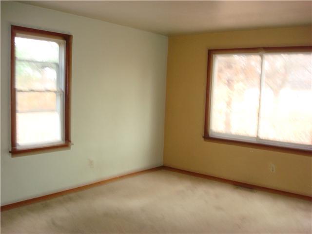 4055 Cossell Road Indianapolis, IN 46222 - Photo 6 of 8 Gallery Image 6