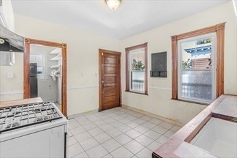 36 Mt Ida Road, Unit 3 Boston, MA 02122 - Photo 11 of 18