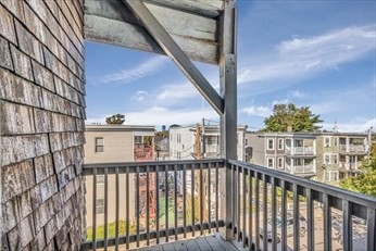36 Mt Ida Road, Unit 3 Boston, MA 02122 - Photo 2 of 18