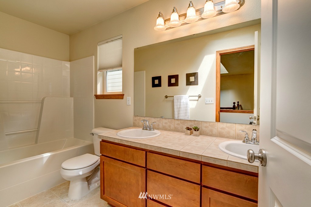 23721 17th Place West Bothell, WA 98021 - Photo 20 of 22