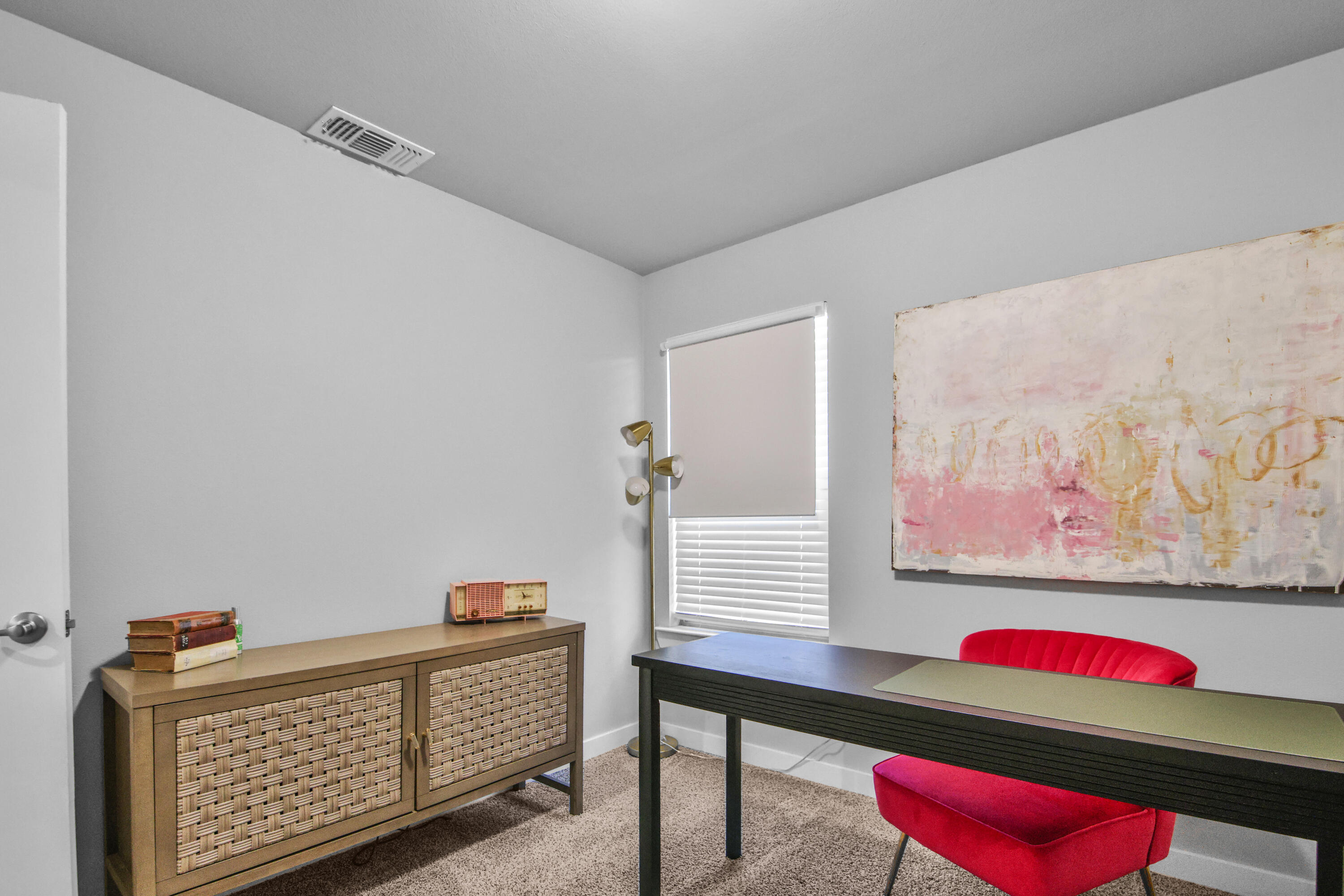 4613 126th Street Lubbock, TX 79424 - Photo 10 of 33 a living room with furniture