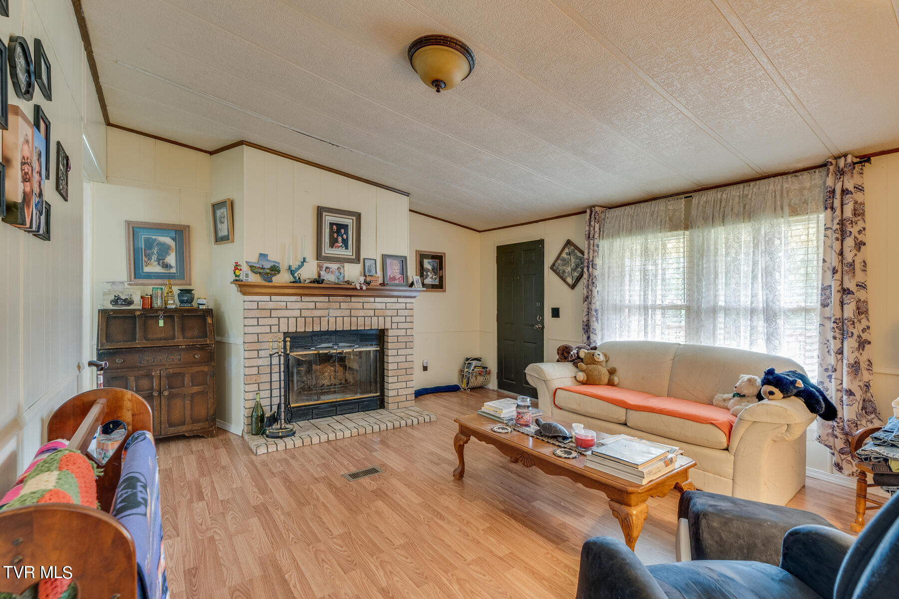 1130 West Allens Bridge Road Greeneville, TN 37743 - Photo 8 of 38 008