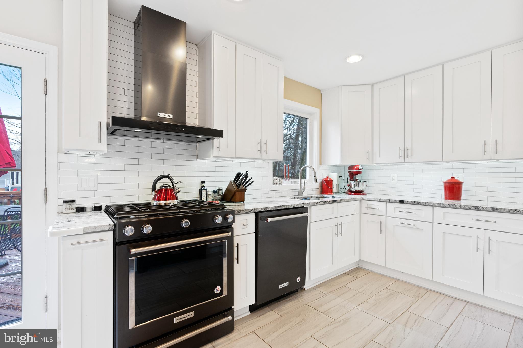 8307 Crown Court Road Alexandria, VA 22308 - Photo 8 of 48