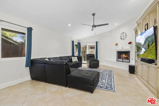 $849,900 | 27558 Pamplico Drive, Valencia, CA 91354