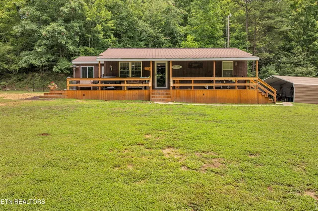 $264,900 | 615 East Robbins Road, Robbins, TN 37852