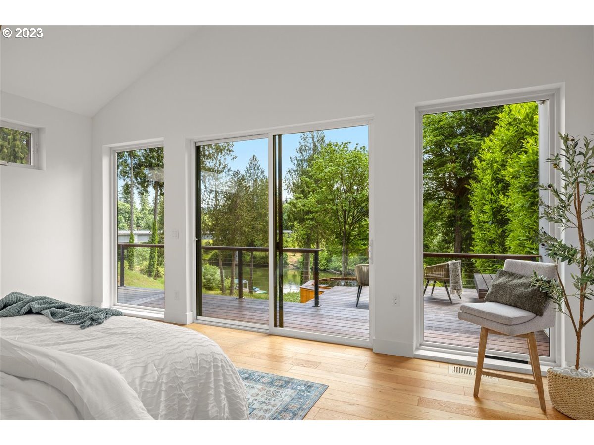 2108 Southwest Mossy Brae Road West Linn, OR 97068 - Photo 15 of 46 Gallery Image 15