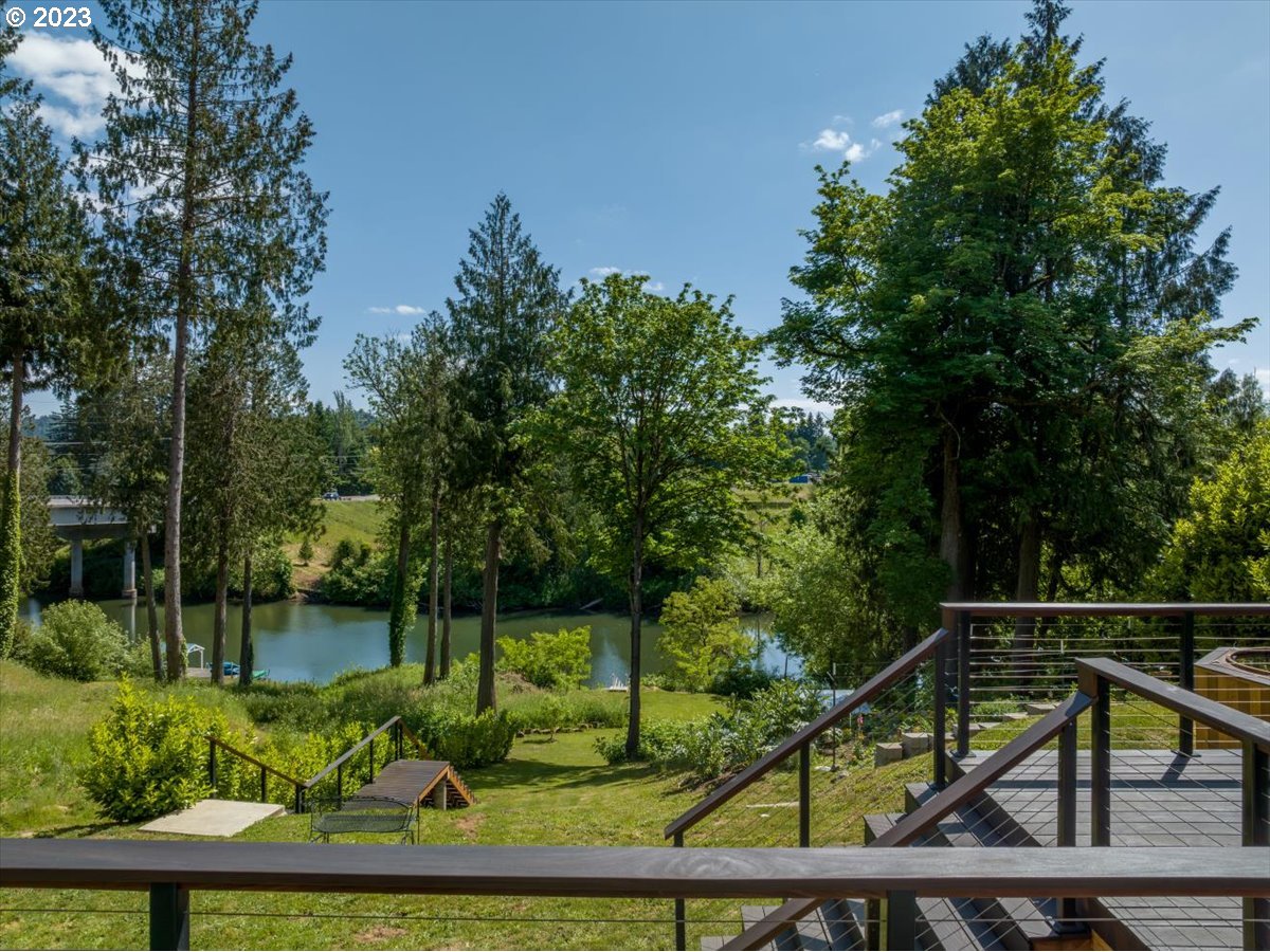 2108 Southwest Mossy Brae Road West Linn, OR 97068 - Photo 32 of 46 Gallery Image 32