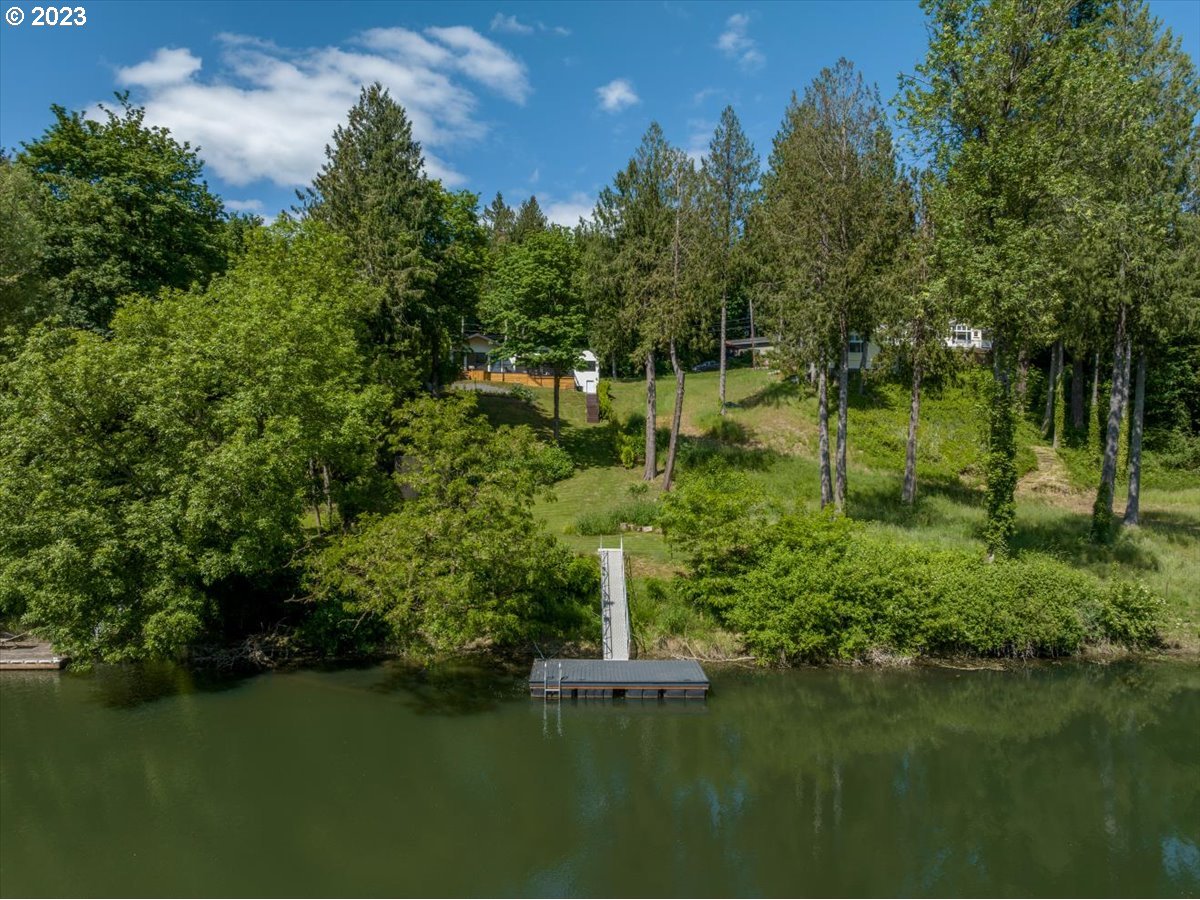 2108 Southwest Mossy Brae Road West Linn, OR 97068 - Photo 41 of 46 Gallery Image 41