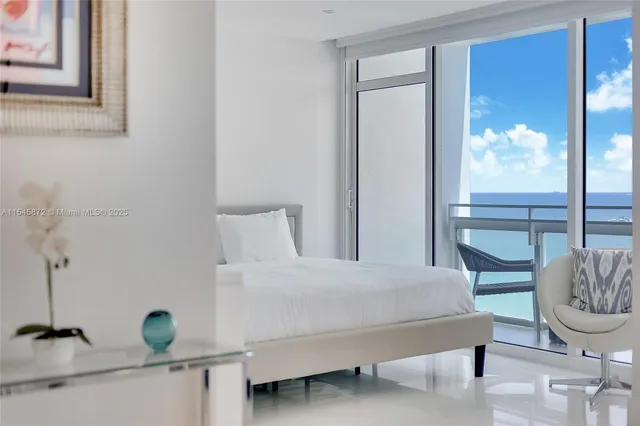 $1,575,000 | 6801 Collins Avenue, Unit 1206, Miami Beach, FL 33141