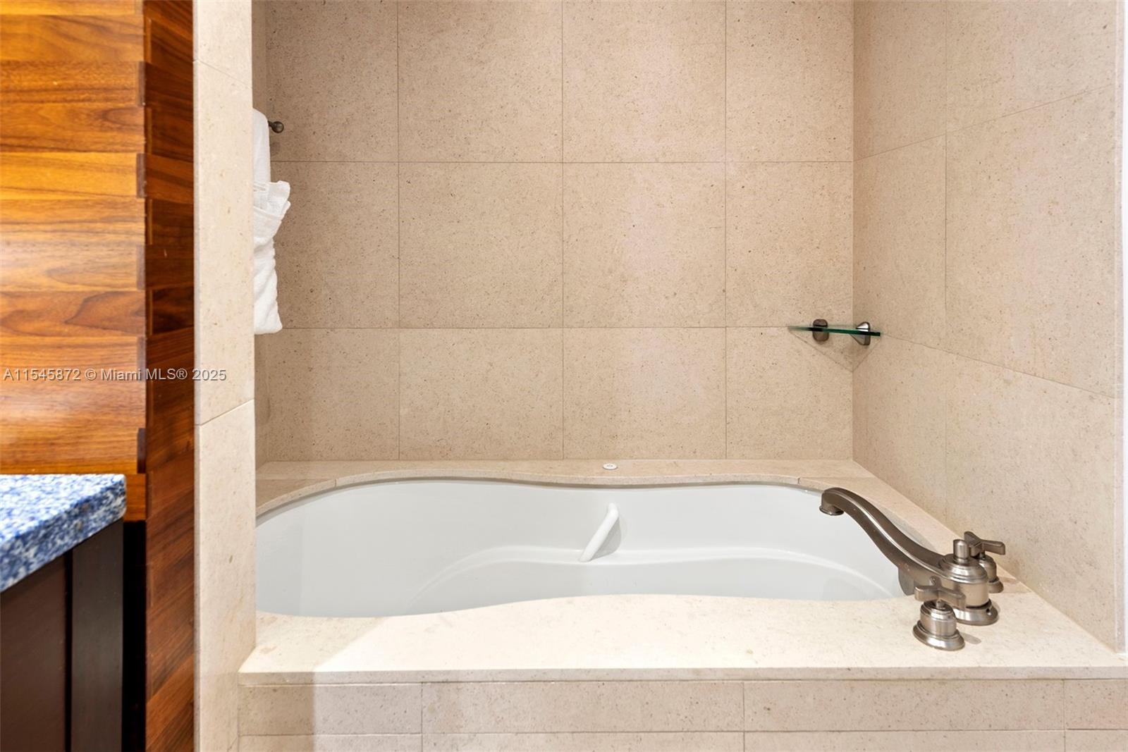 6801 Collins Avenue, Unit 1206 Miami Beach, FL 33141 - Photo 32 of 69