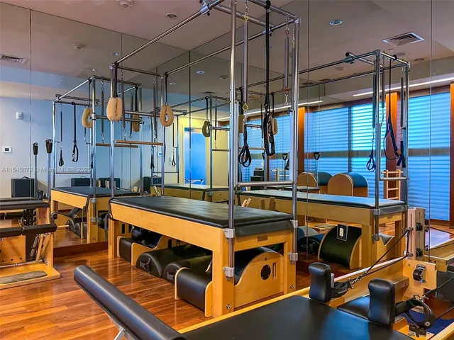 $1,575,000 | 6801 Collins Avenue, Unit 1206, Miami Beach, FL 33141