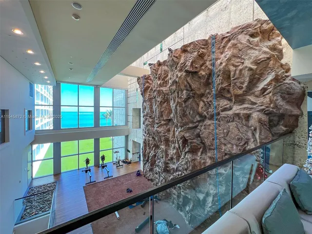 $1,575,000 | 6801 Collins Avenue, Unit 1206, Miami Beach, FL 33141