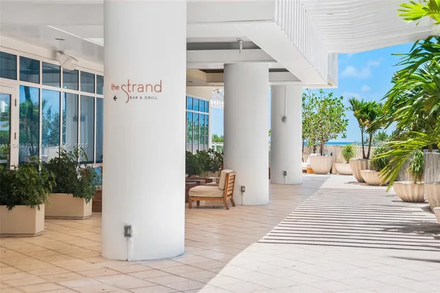 $1,575,000 | 6801 Collins Avenue, Unit 1206, Miami Beach, FL 33141