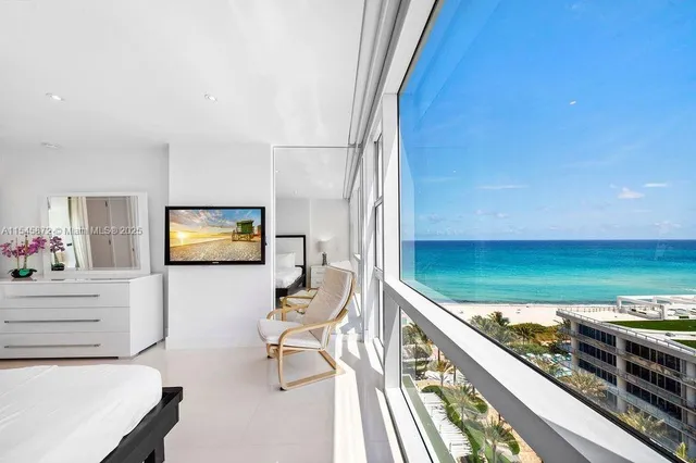 $1,575,000 | 6801 Collins Avenue, Unit 1206, Miami Beach, FL 33141
