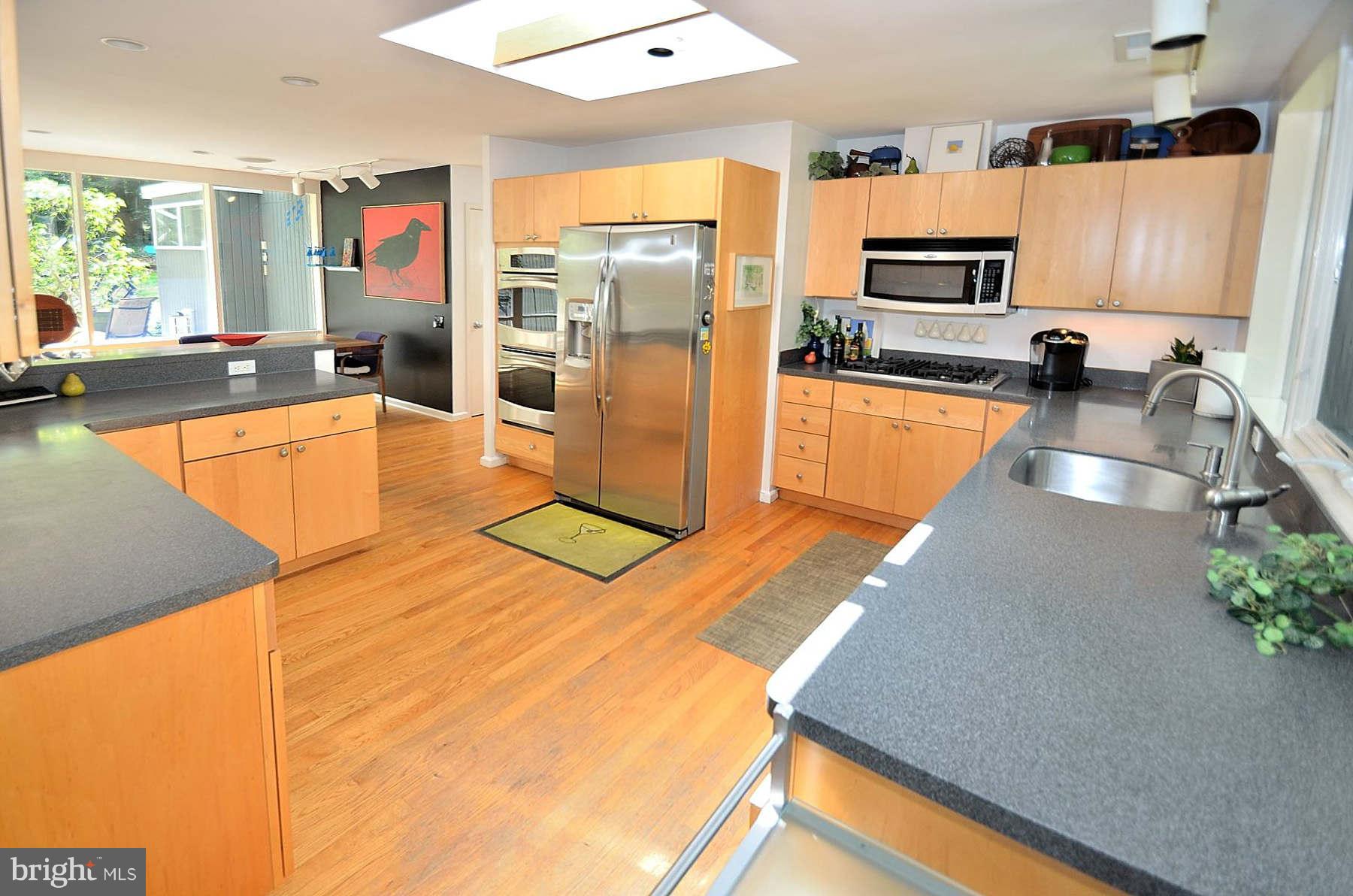 7202 Beechwood Road Alexandria, VA 22307 - Photo 5 of 30 Kitchen