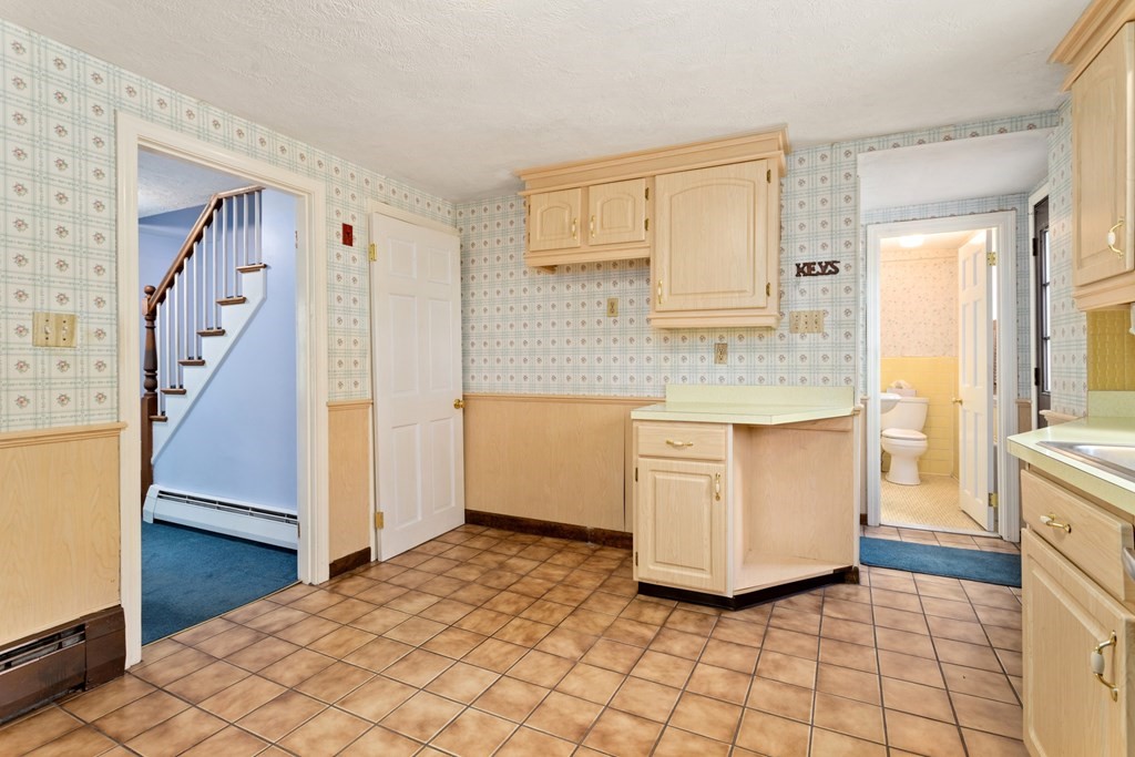 47 Outlook Road Wakefield, MA 01880 - Photo 16 of 42 Gallery Image 16