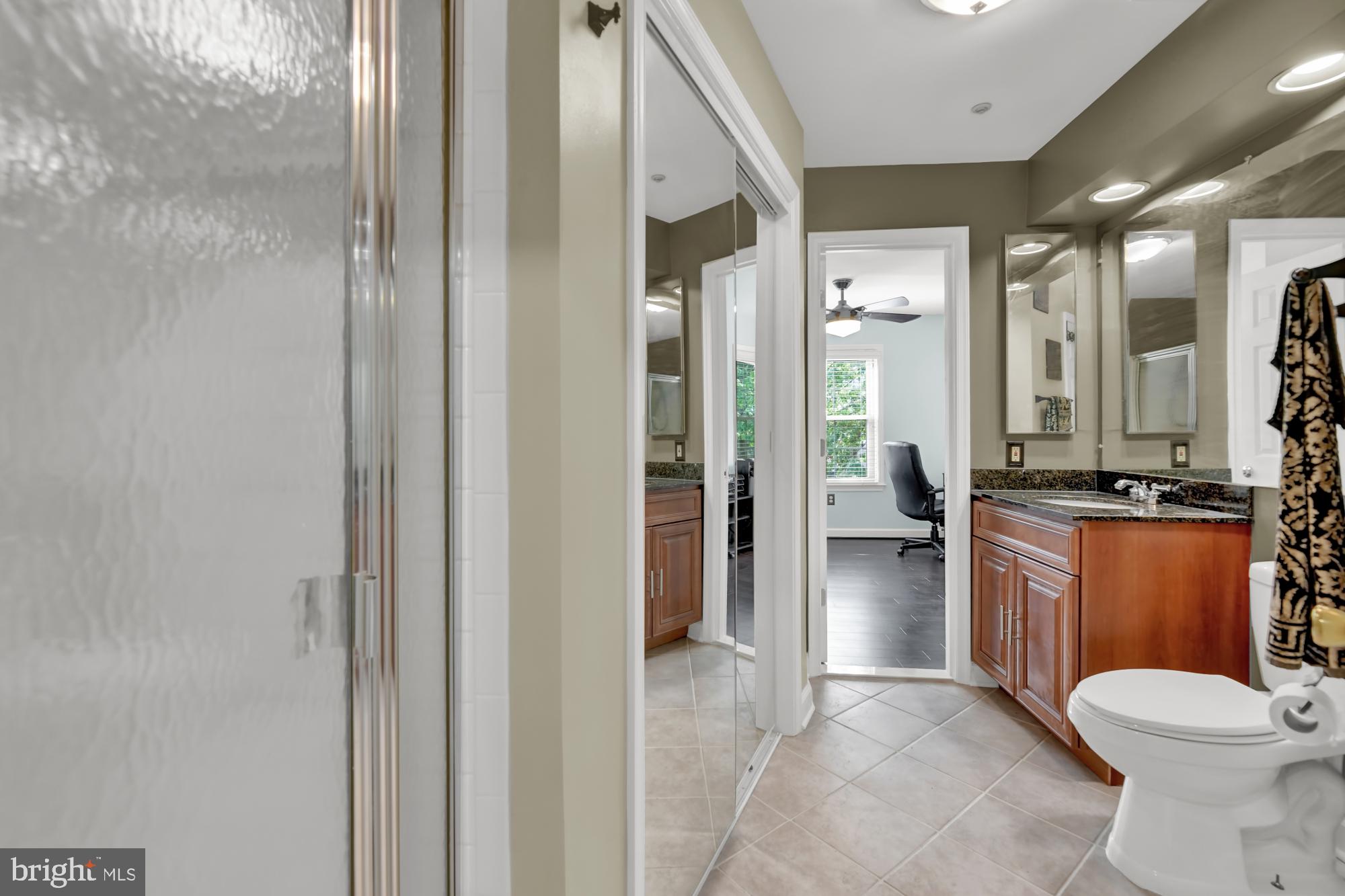 6832 Hayley Ridge Way, Unit A Baltimore, MD 21209 - Photo 15 of 29 Jack n Jill like bathroom