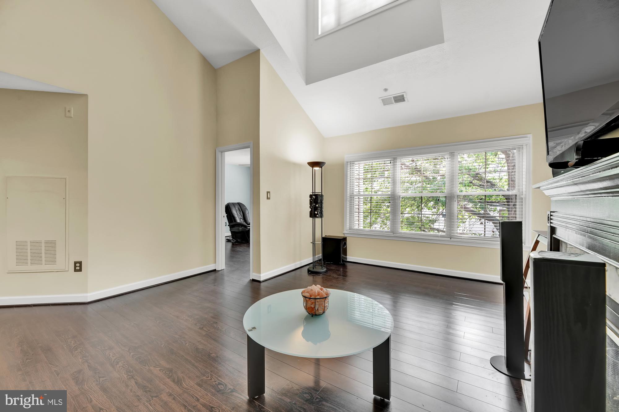 6832 Hayley Ridge Way, Unit A Baltimore, MD 21209 - Photo 7 of 29 Gallery Image 7