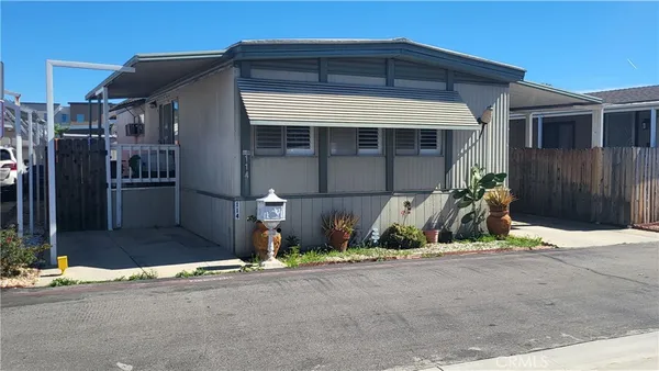 $205,000 | 20652 Lassen Street, Unit 114, Chatsworth, CA 91311
