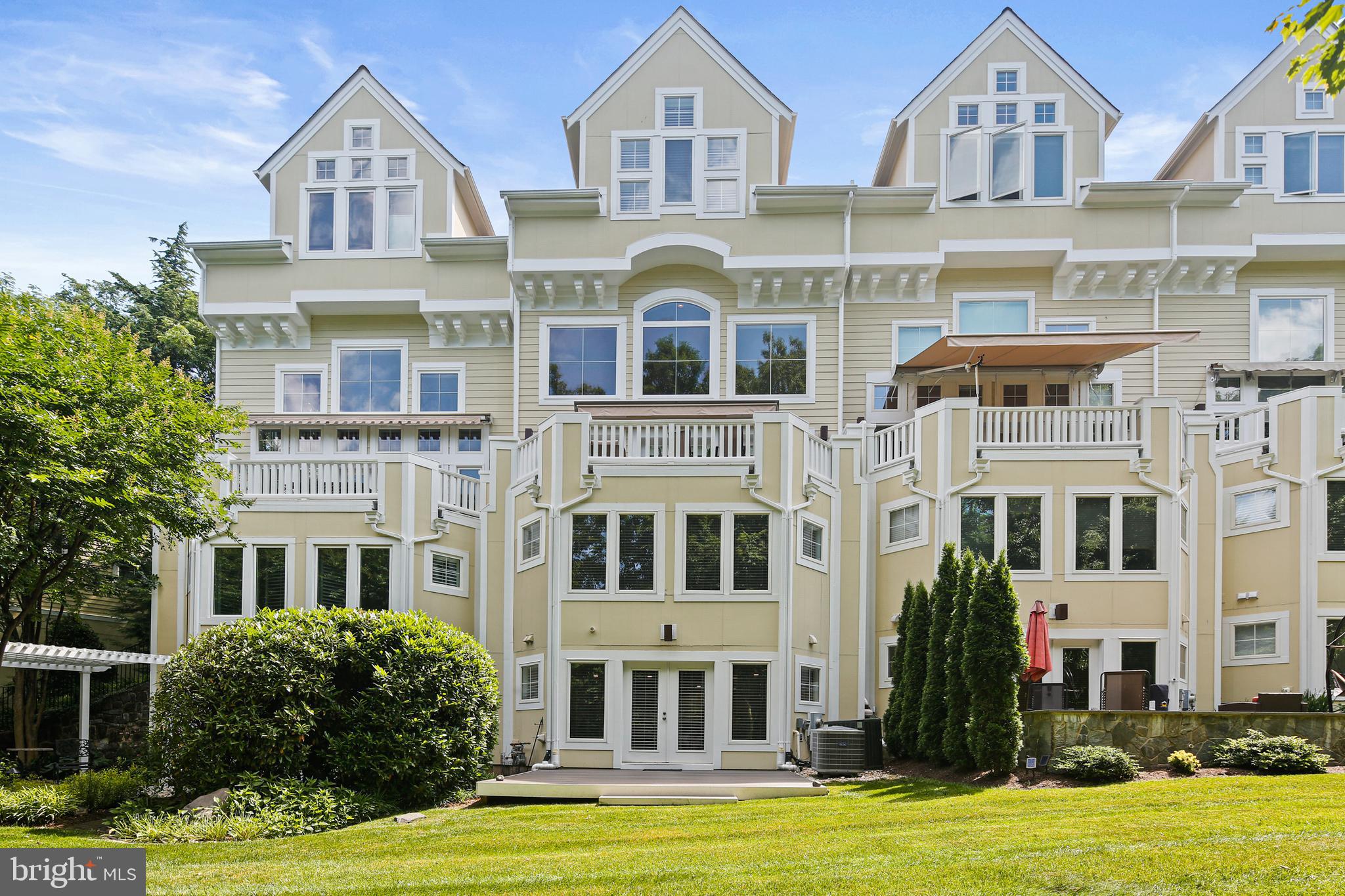 2040 Beacon Heights Drive Reston, VA 20191 - Photo 1 of 38 Welcome to 2040 Beacon Heights Drive