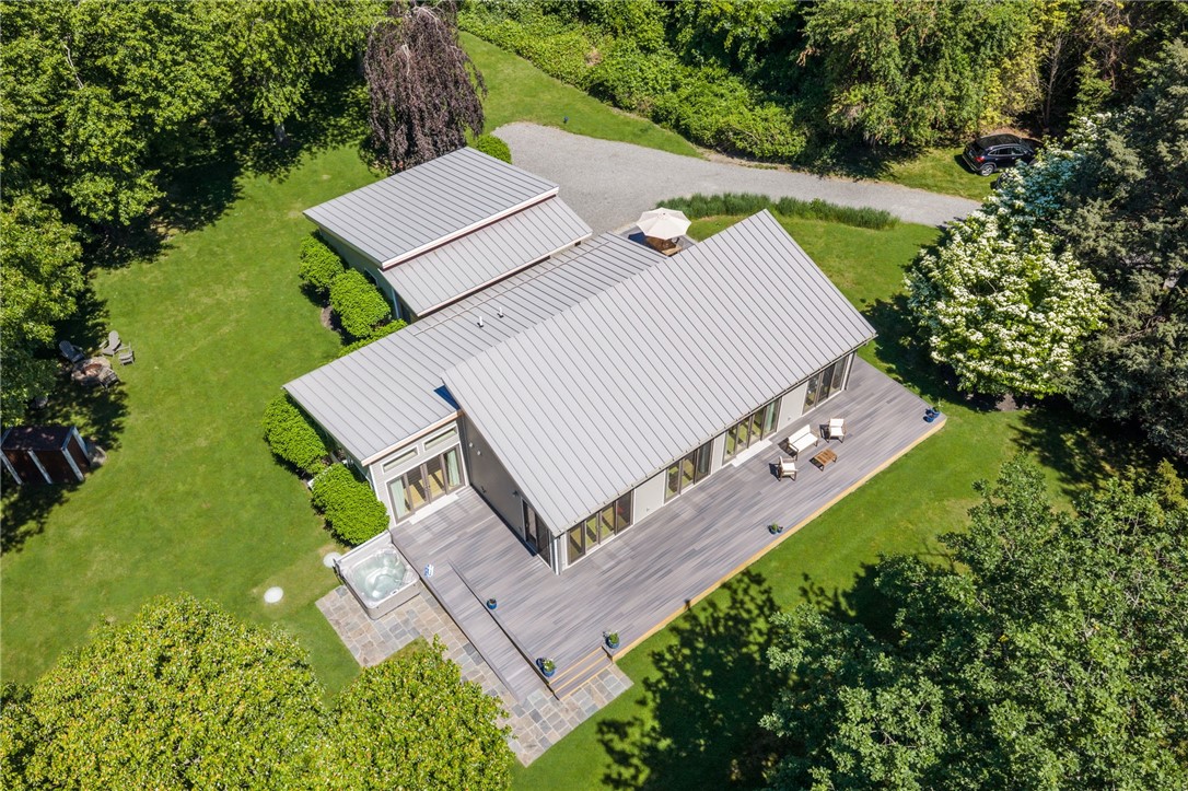 621 East Shore Road Jamestown, RI 02835 - Photo 5 of 50 Over 1700 sq.ft. of composite decking!
