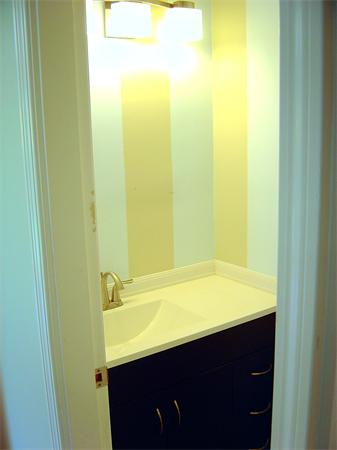 162 Nourse Road Bolton, MA 01740 - Photo 8 of 30 a bathroom with a bathtub