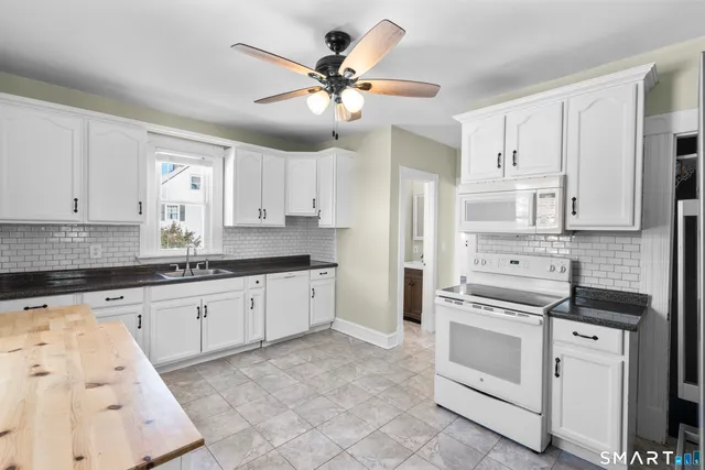 $359,999 | 26 Orchard Street, Plymouth, CT 06786