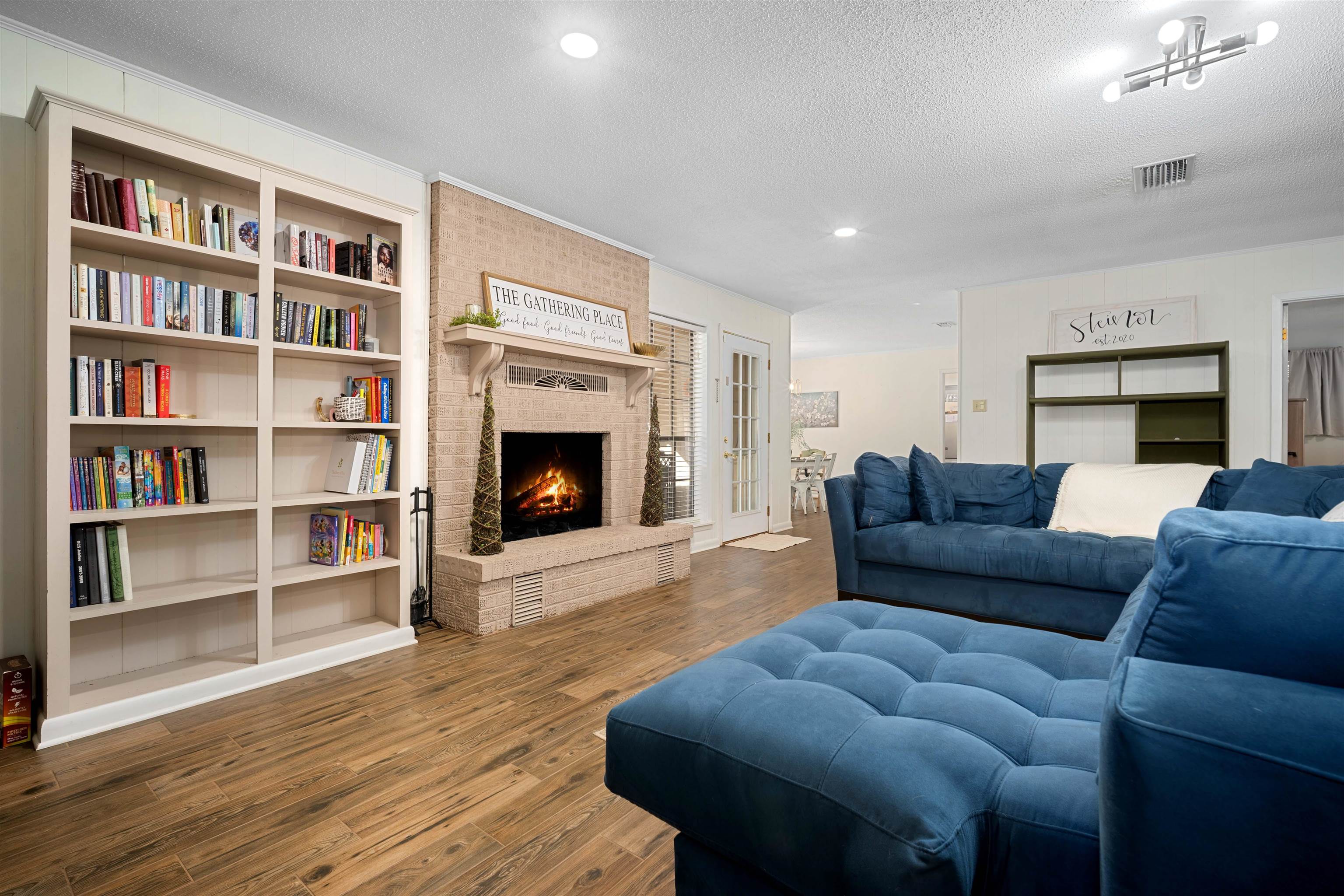74 Caisson Trace Daphne, AL 36527 - Photo 4 of 26 Living Room