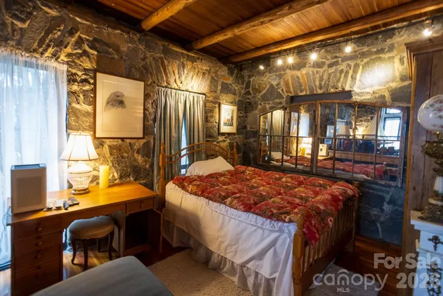 $550,000 | 15 Chestnut Street, Tryon, NC 28782