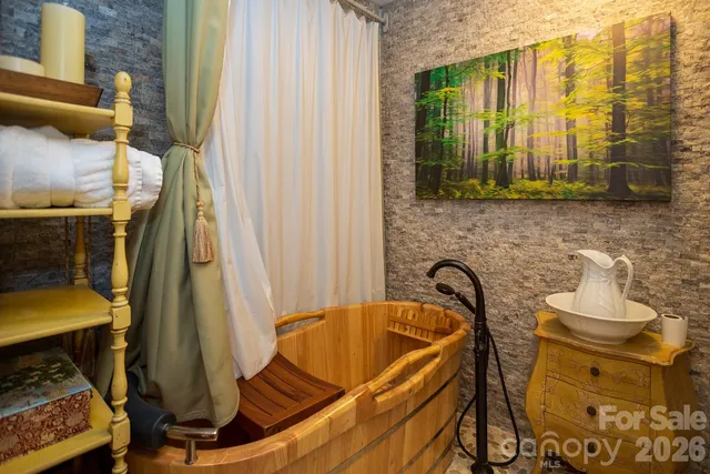 $550,000 | 15 Chestnut Street, Tryon, NC 28782