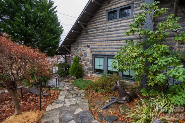 $550,000 | 15 Chestnut Street, Tryon, NC 28782