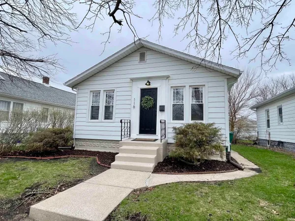 $209,900 | 118 West 12th Street, Mishawaka, IN 46544
