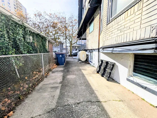 $799,999 | 21 South Marion Avenue, Ventnor City, NJ 08406