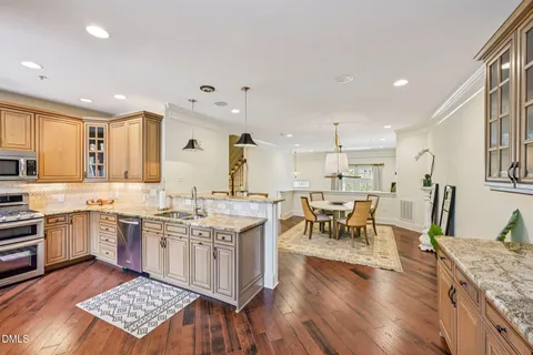 $399,000 | 10321 Sablewood Drive, Unit 113, Raleigh, NC 27617