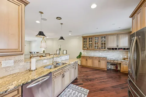 $399,000 | 10321 Sablewood Drive, Unit 113, Raleigh, NC 27617