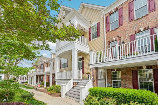 $409,000 | 10321 Sablewood Drive, Unit 113, Raleigh, NC 27617