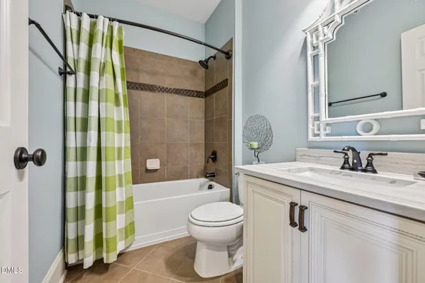 $409,000 | 10321 Sablewood Drive, Unit 113, Raleigh, NC 27617